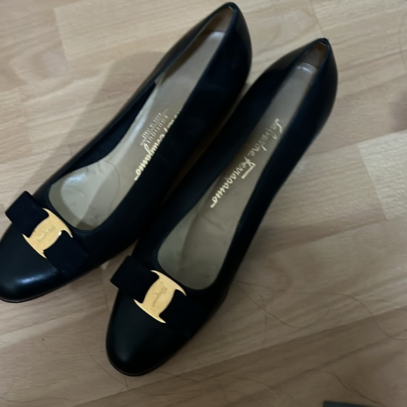 LIKE NEW Ballet small healed Salvatore Ferragamo’s - Picture 4 of 4